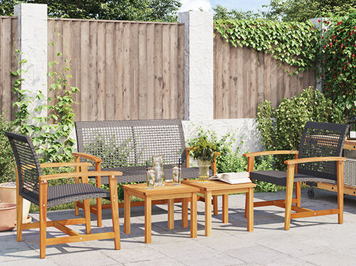 Sof&aacute; de 2 lugares estofado em cinza num quarto elegante. Clique para ver os produtos.