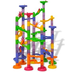 Jogo de constru&ccedil;&atilde;o com pe&ccedil;as