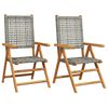 vidaXL Conjunto de 2 cadeiras dobr&aacute;veis em madeira maci&ccedil;a de ac&aacute;cia cinza e rattan sint&eacute;tico.