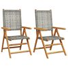 vidaXL Conjunto de 2 cadeiras dobr&aacute;veis em madeira maci&ccedil;a de ac&aacute;cia cinza e rattan sint&eacute;tico.