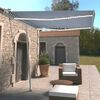 vidaXL Toldo autom&aacute;tico LED e sensor de vento 300x250 cm azul e branco