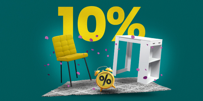 Banner com mesa, cadeira, tapete e despertador com texto amarelo grande “10%”.